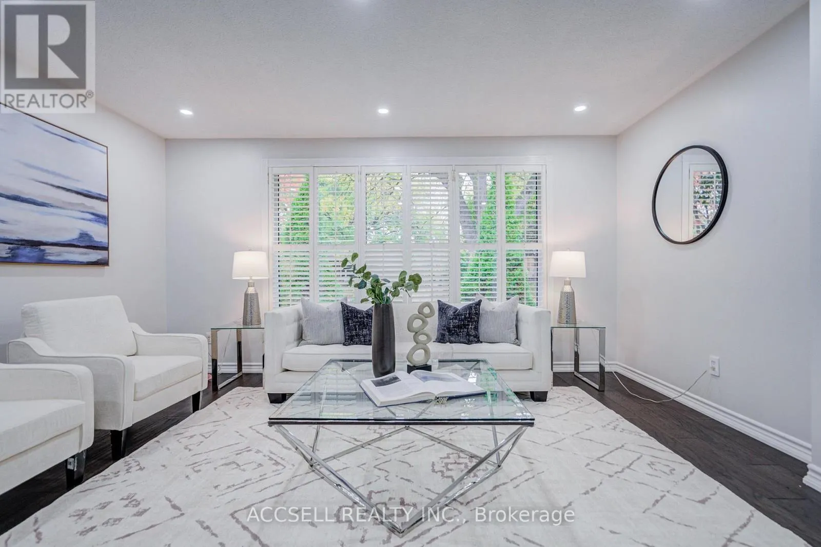 440 SUNSET DRIVE