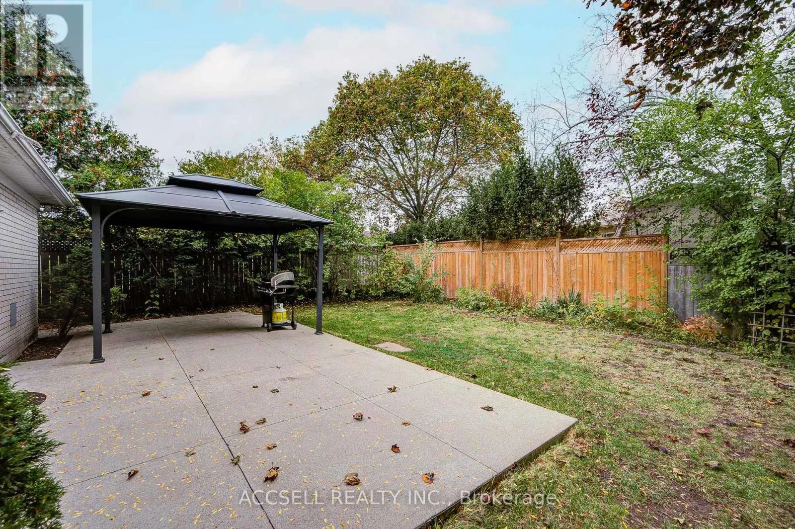 440 SUNSET DRIVE