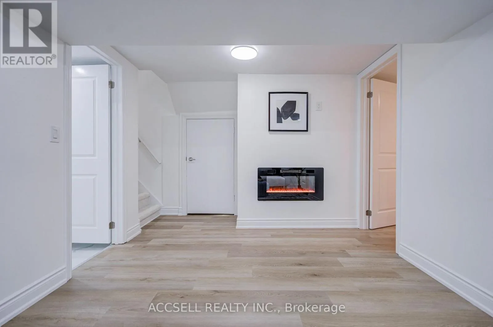 440 SUNSET DRIVE