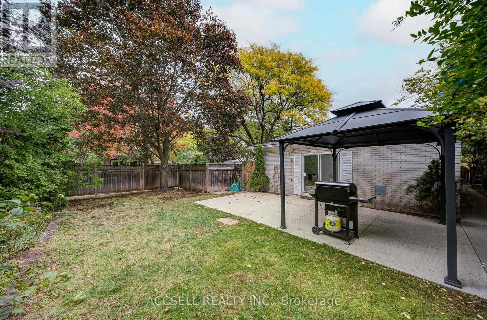 440 SUNSET DRIVE
