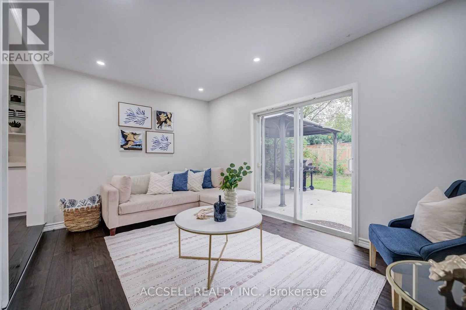 440 SUNSET DRIVE