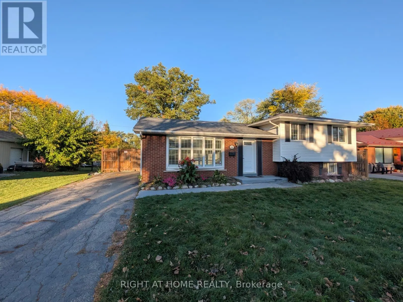 273 KENWOOD AVENUE