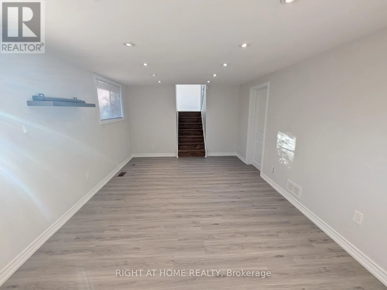 273 KENWOOD AVENUE