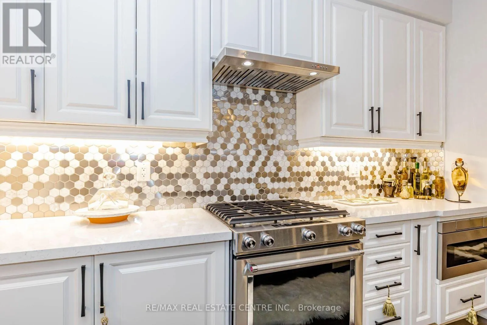 4061 CHANNING CRESCENT