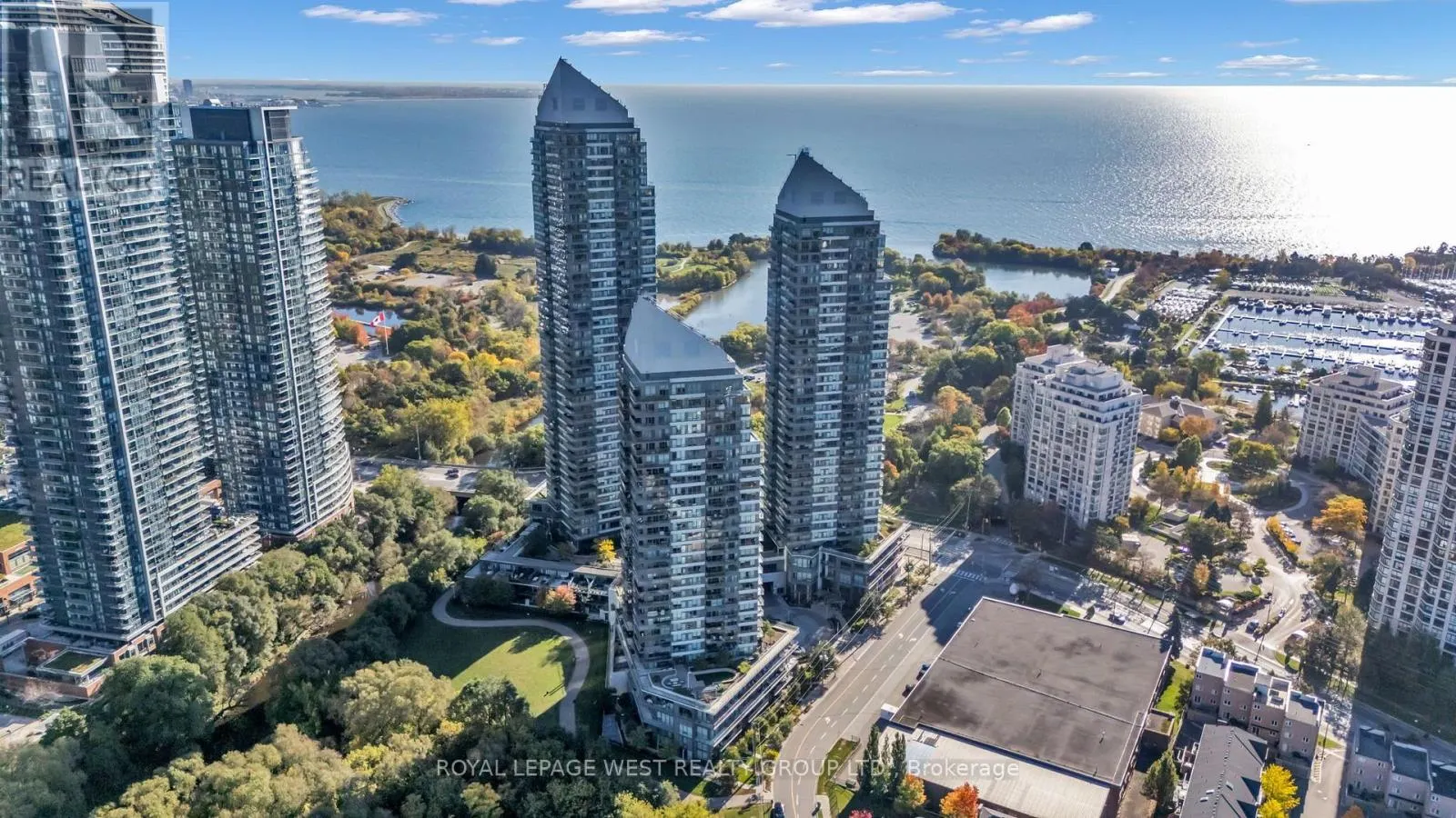 2201 - 15 LEGION ROAD