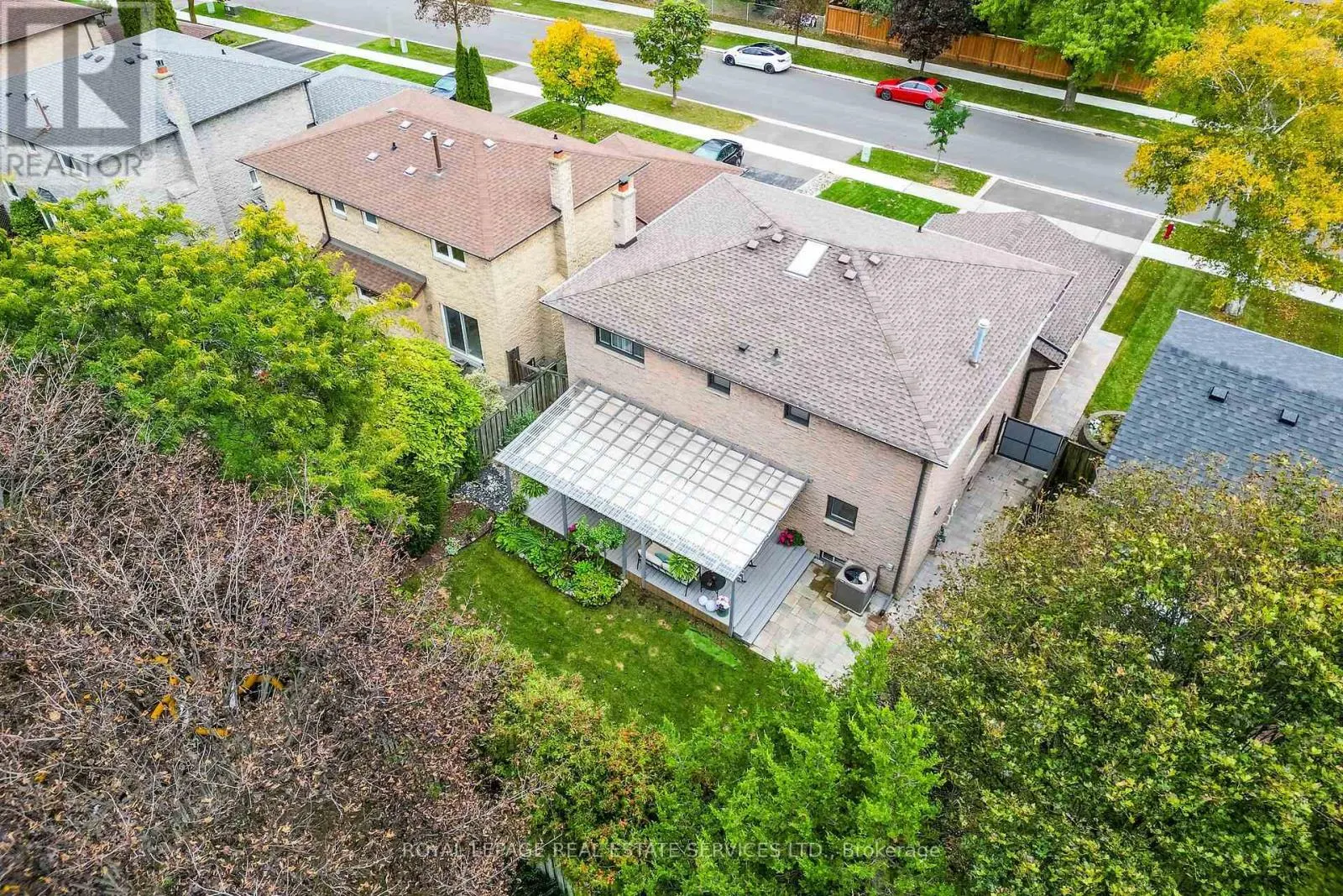 1045 MANNINGTON LANE