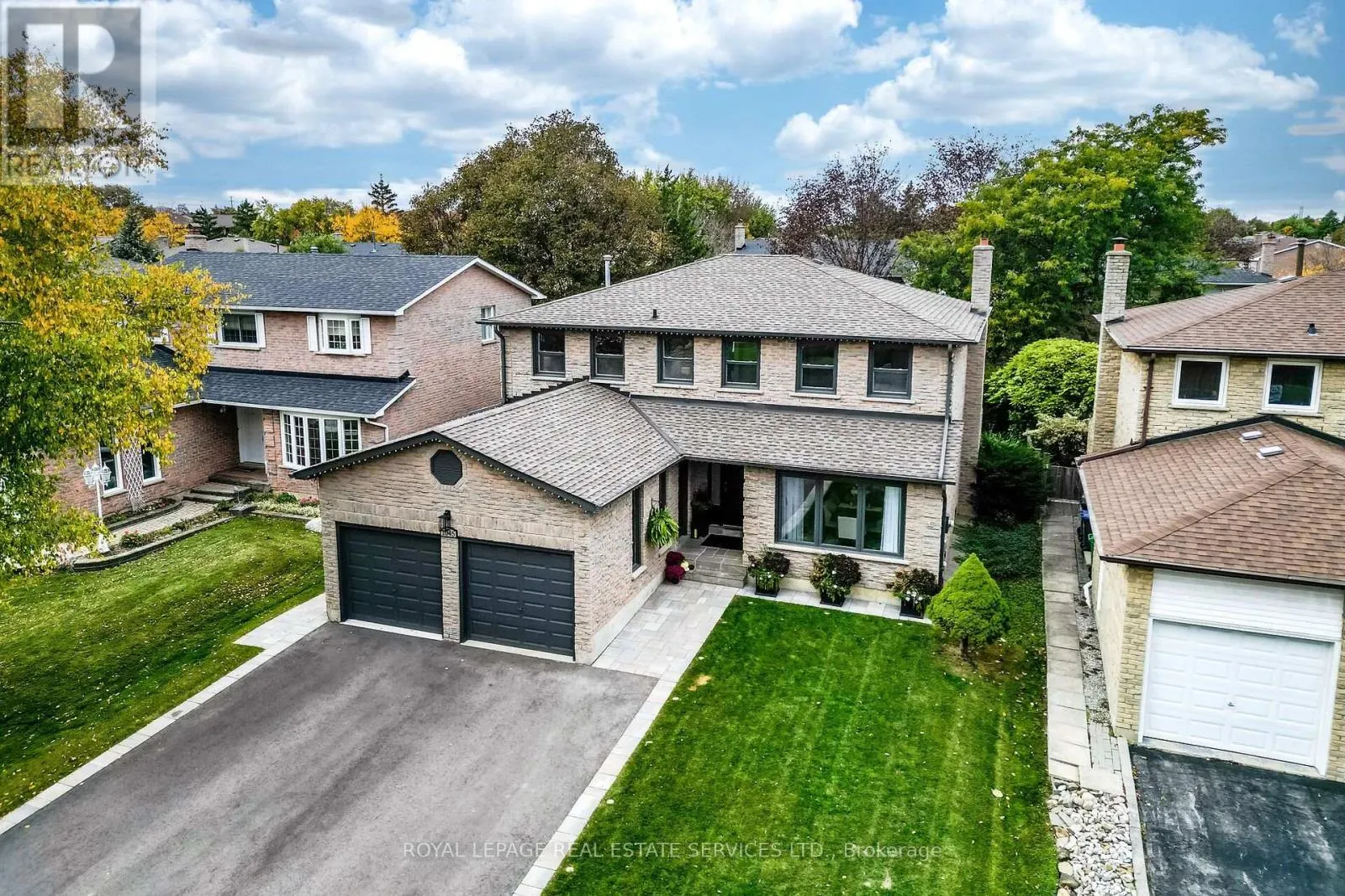 1045 MANNINGTON LANE