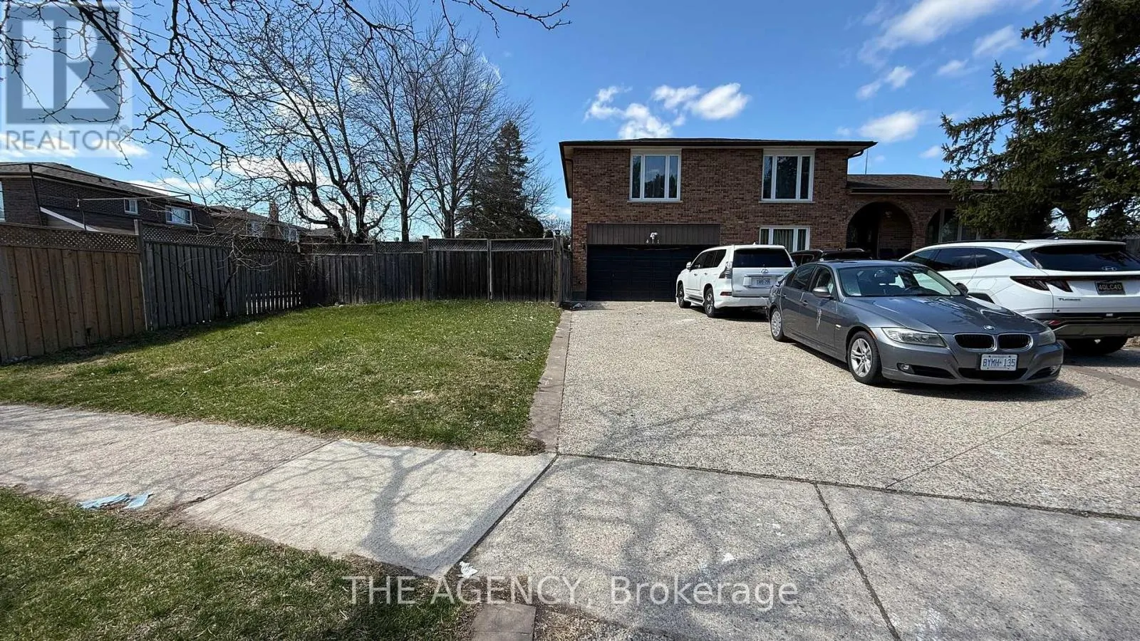 411 LAURIER AVENUE