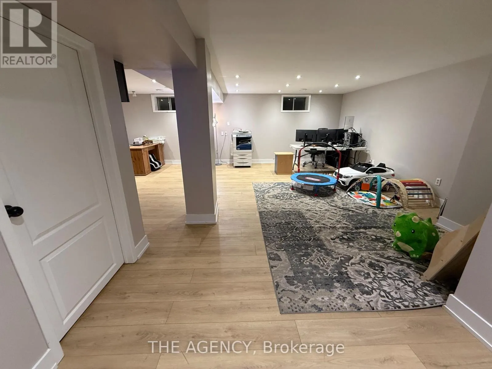 411 LAURIER AVENUE