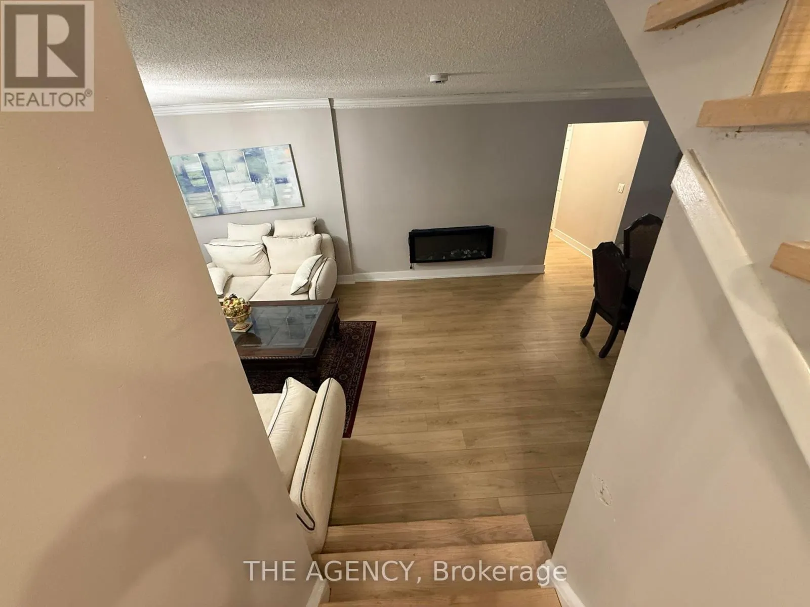 411 LAURIER AVENUE