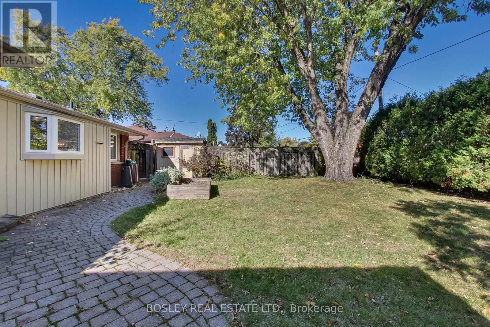 623 THORNWOOD AVENUE