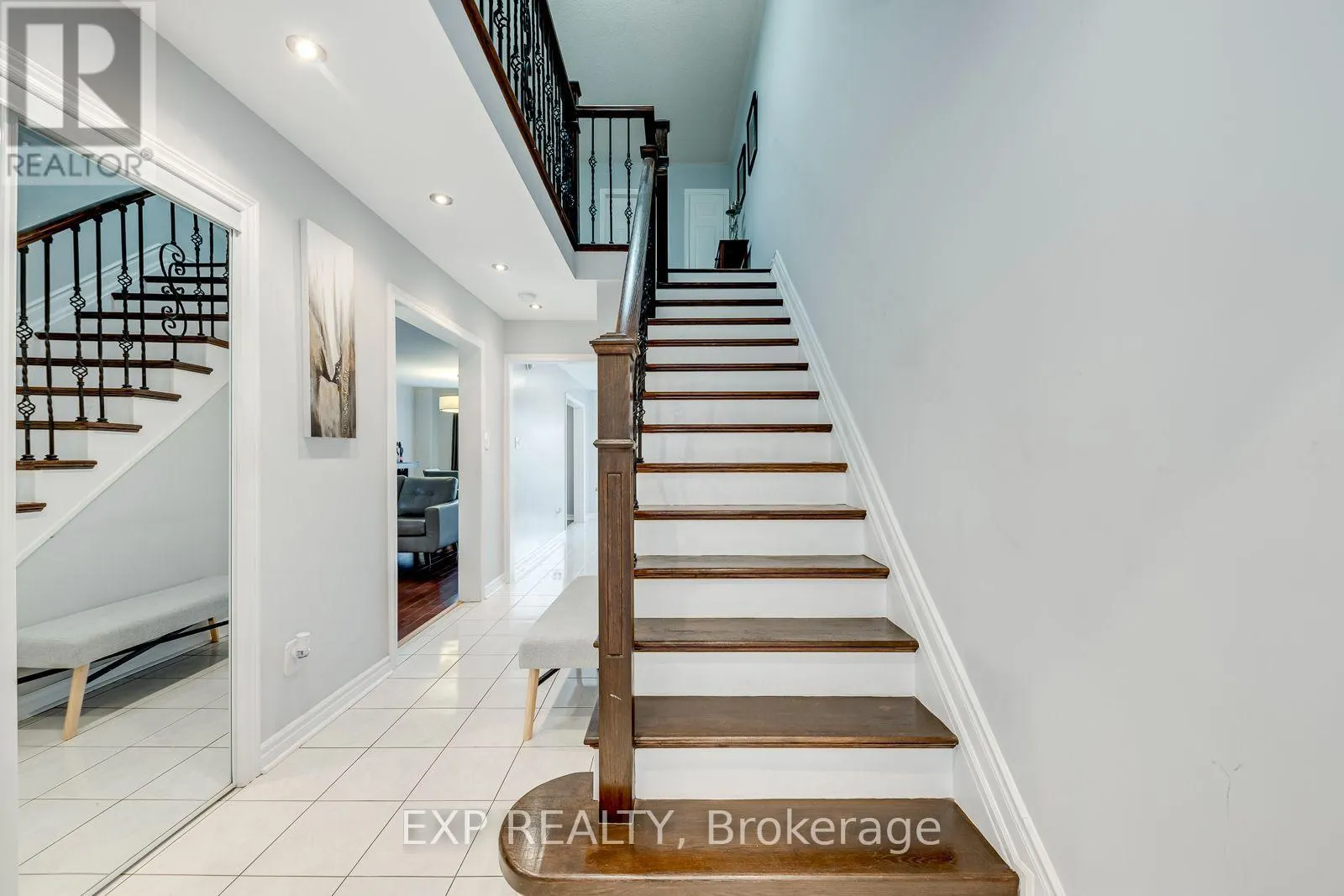 19 HORNED OWL DRIVE
