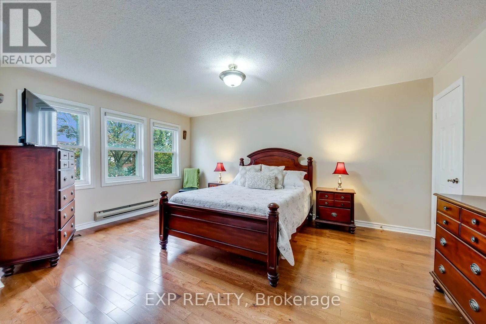 19 HORNED OWL DRIVE