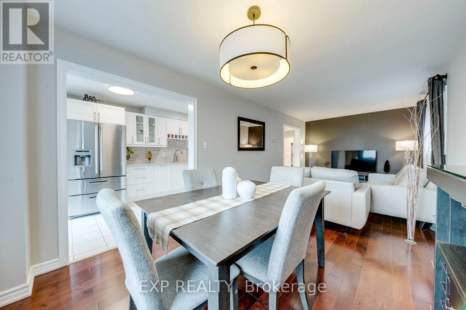 19 HORNED OWL DRIVE