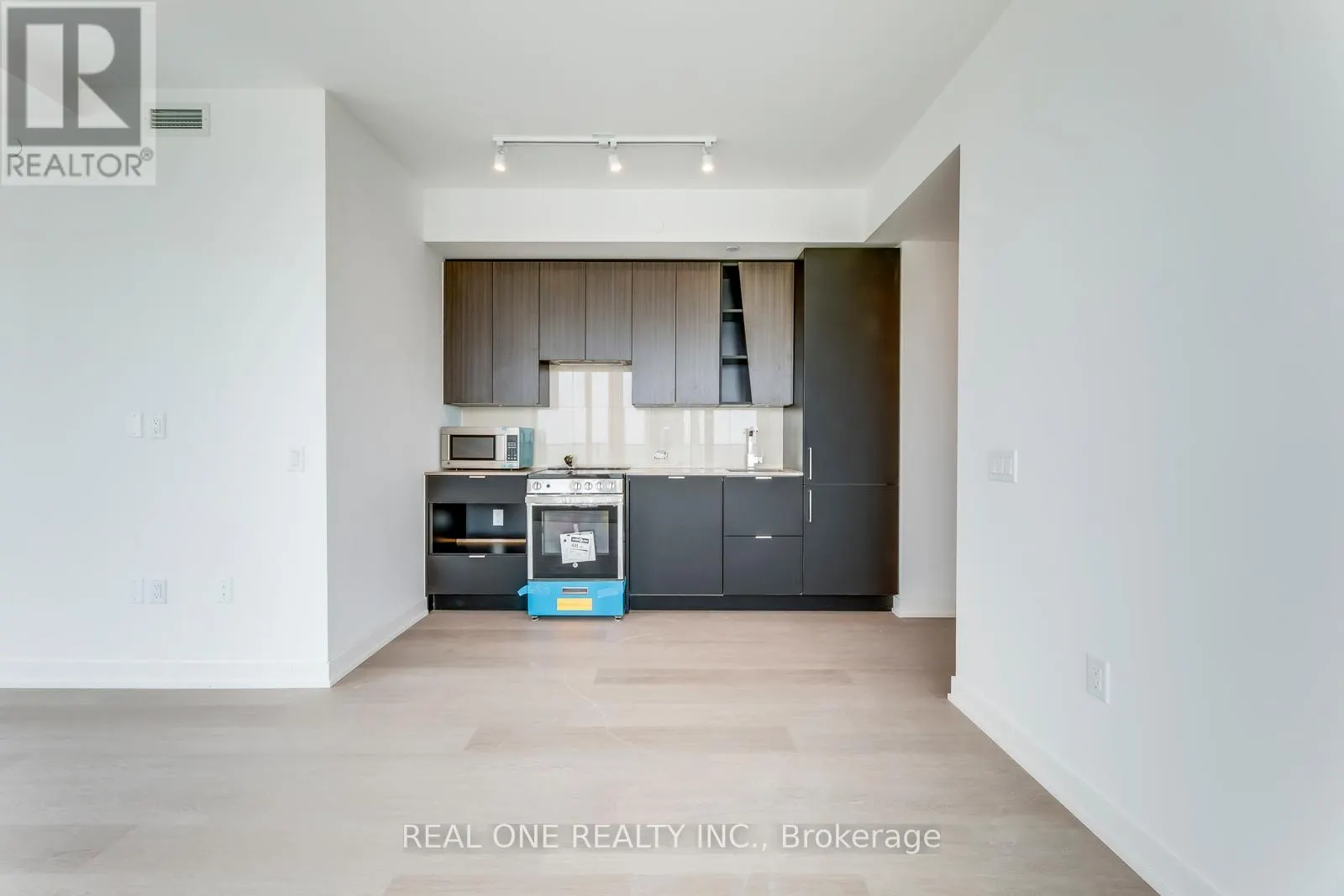 3810 - 3883 QUARTZ ROAD
