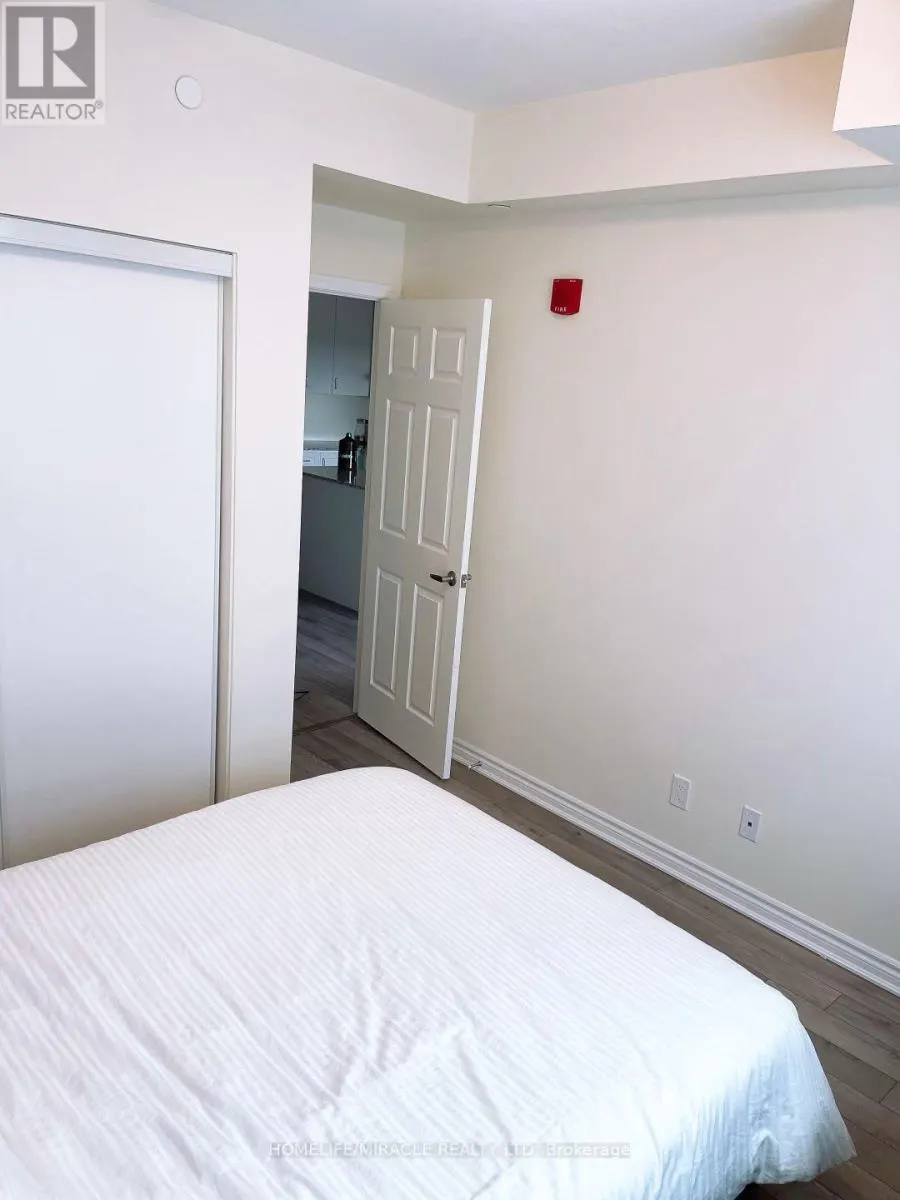 516 - 200 LAGERFELD DRIVE