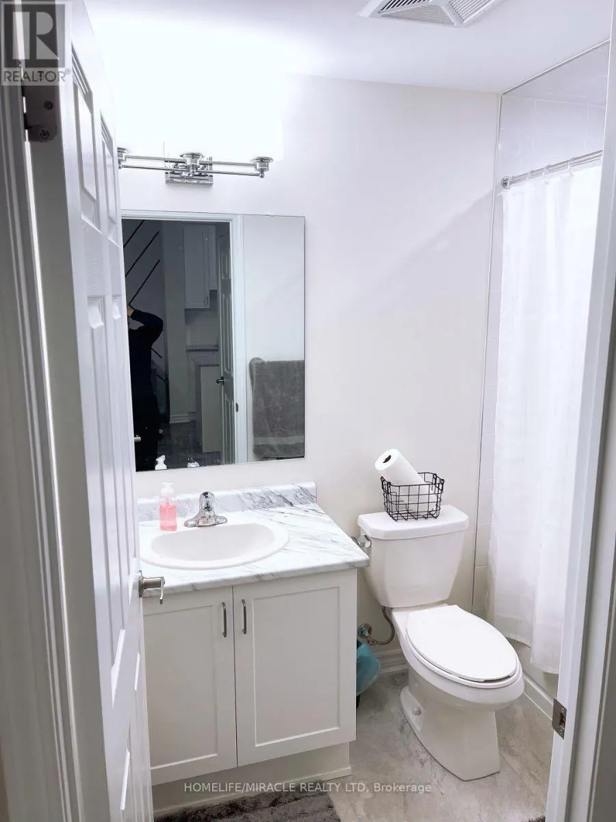 516 - 200 LAGERFELD DRIVE
