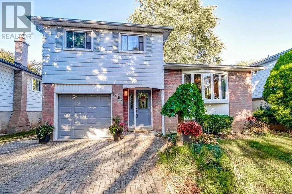 1485 NEWLANDS CRESCENT