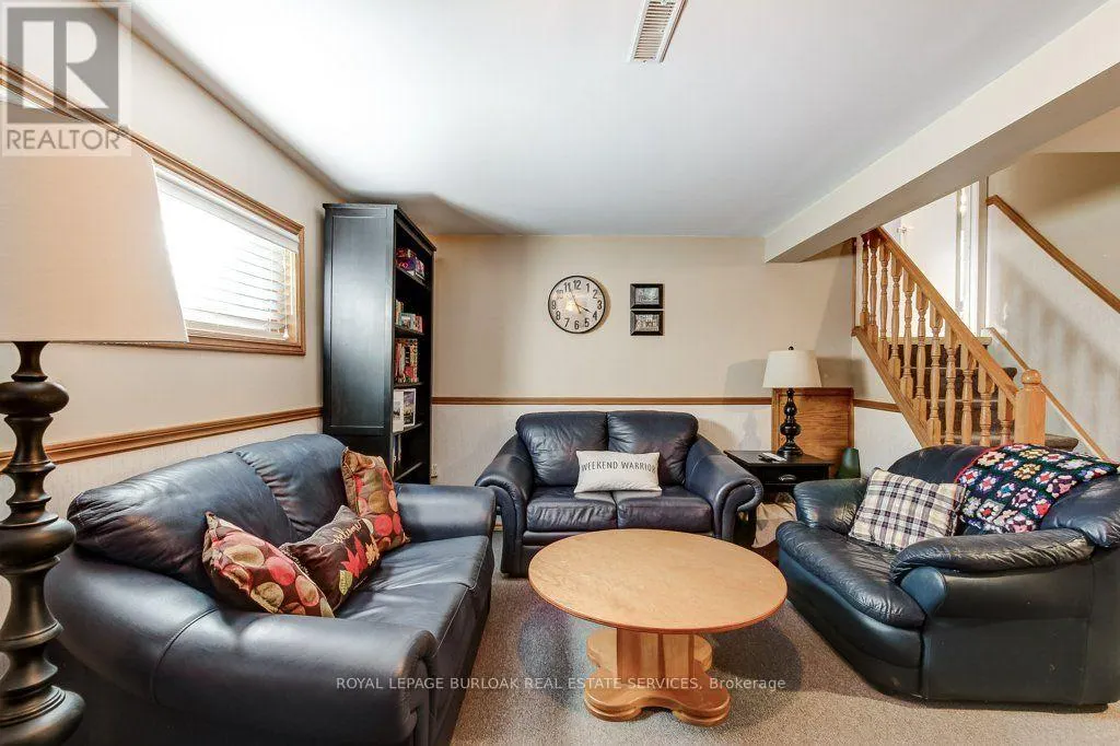 1485 NEWLANDS CRESCENT