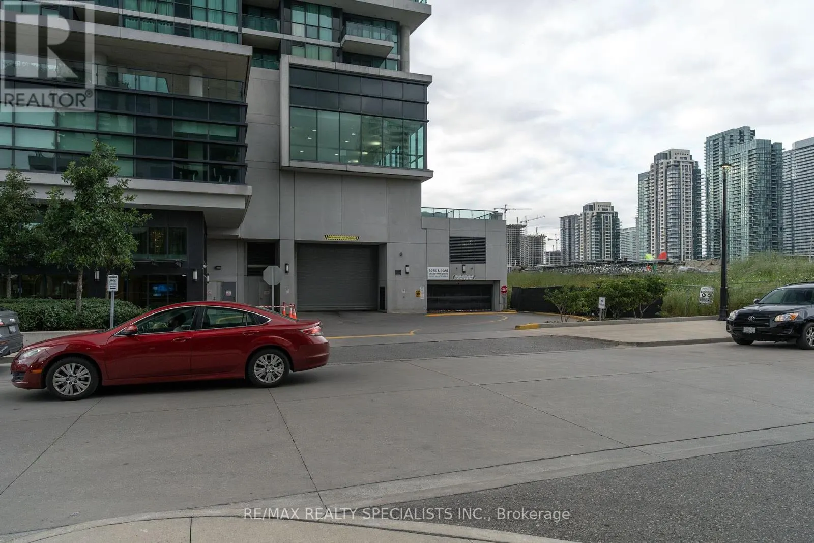 617 - 3985 GRAND PARK DRIVE