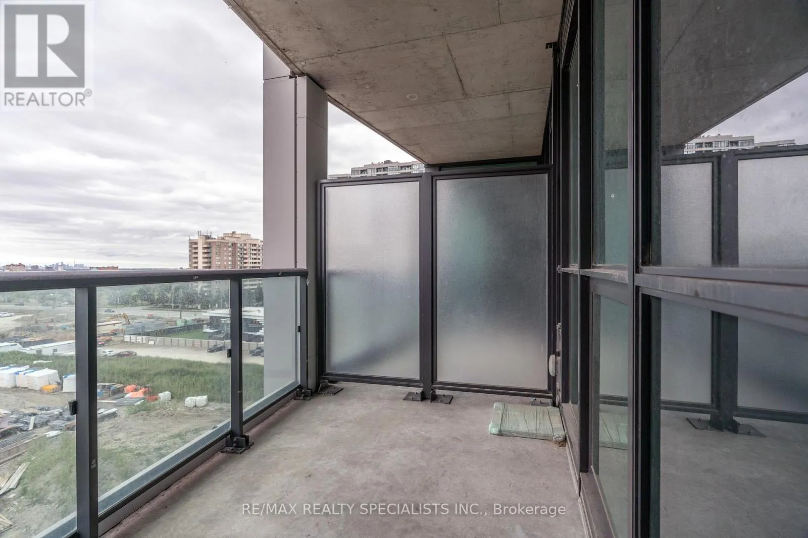 617 - 3985 GRAND PARK DRIVE