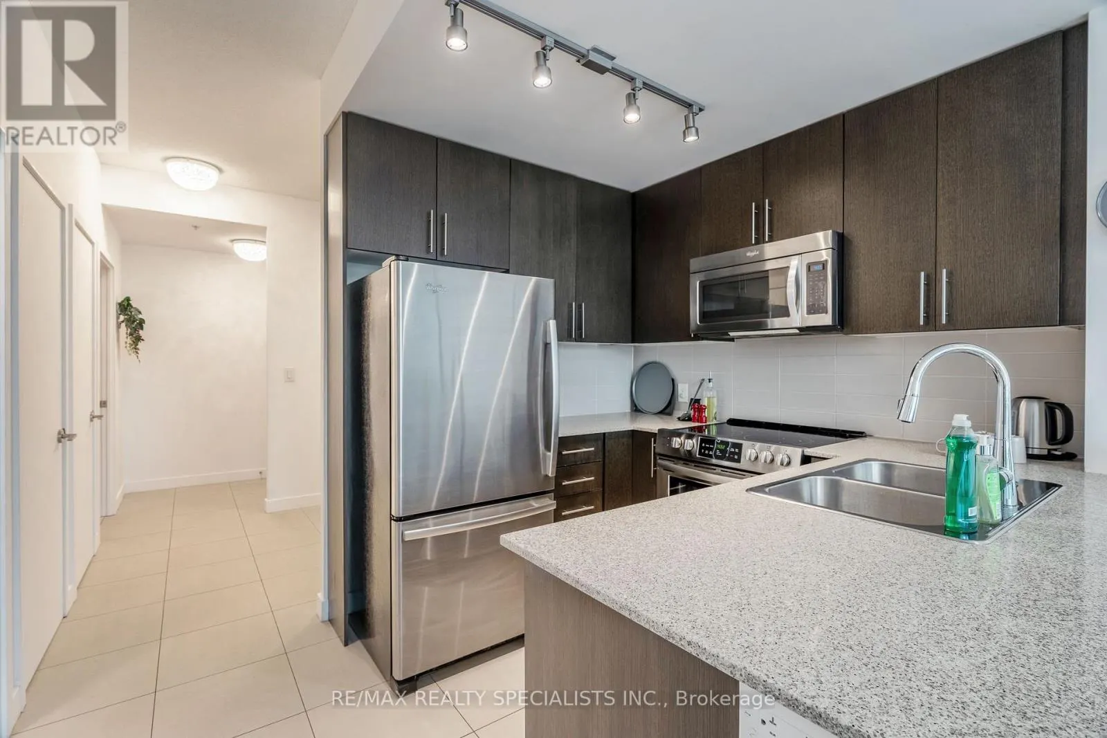 617 - 3985 GRAND PARK DRIVE