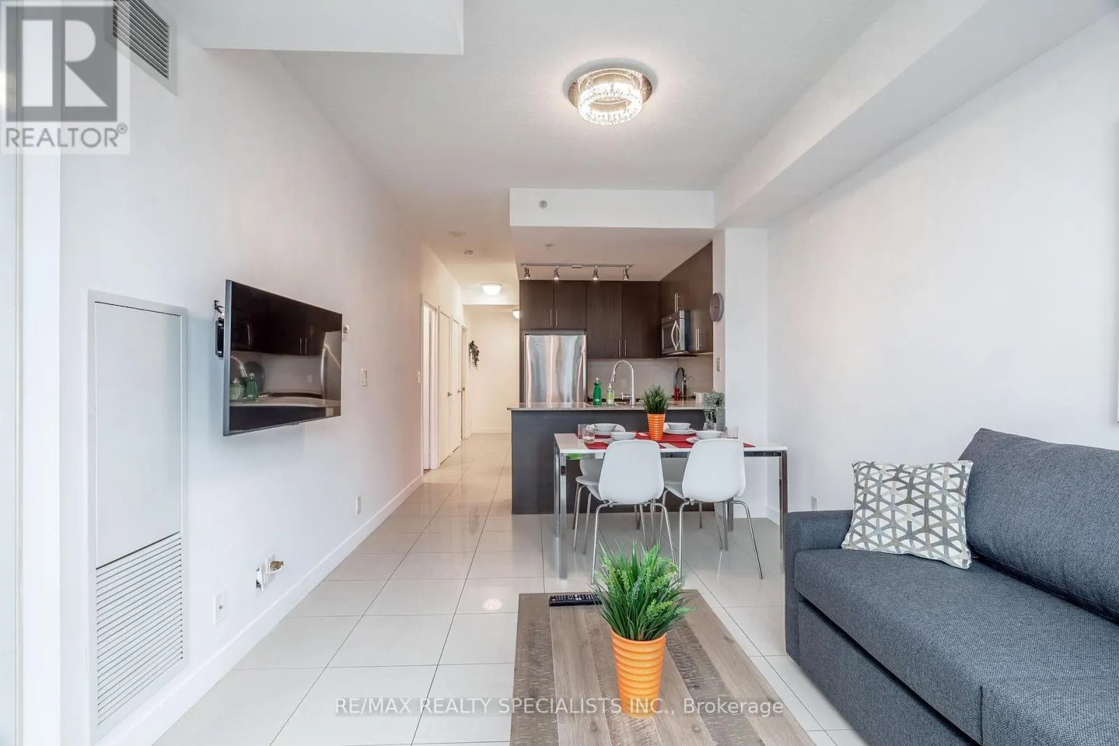 617 - 3985 GRAND PARK DRIVE