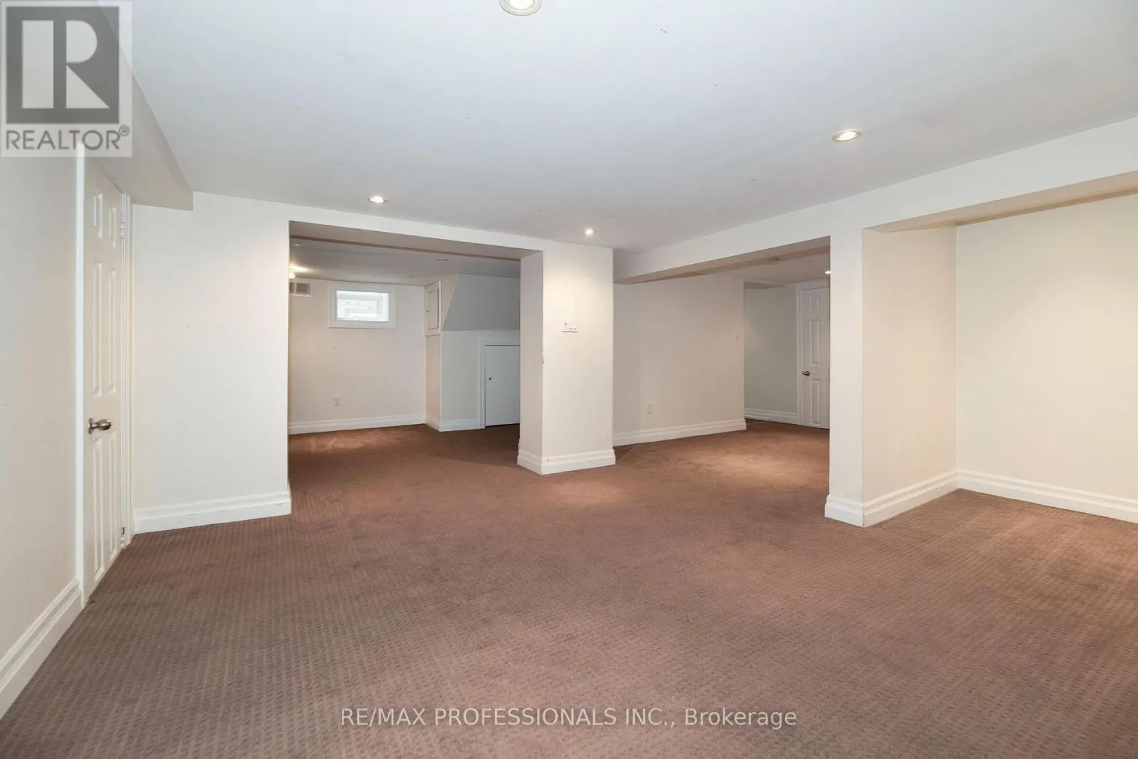 61 GRENVIEW BOULEVARD N