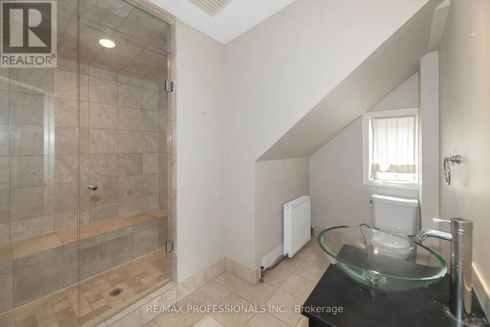 61 GRENVIEW BOULEVARD N