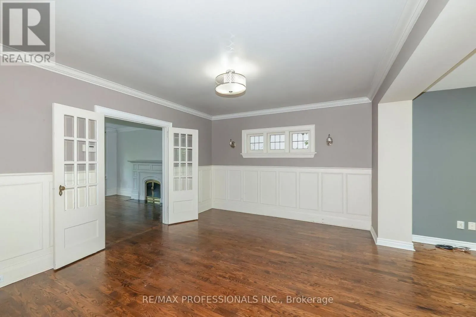 61 GRENVIEW BOULEVARD N