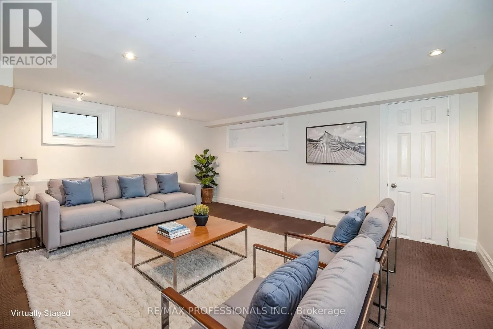 61 GRENVIEW BOULEVARD N