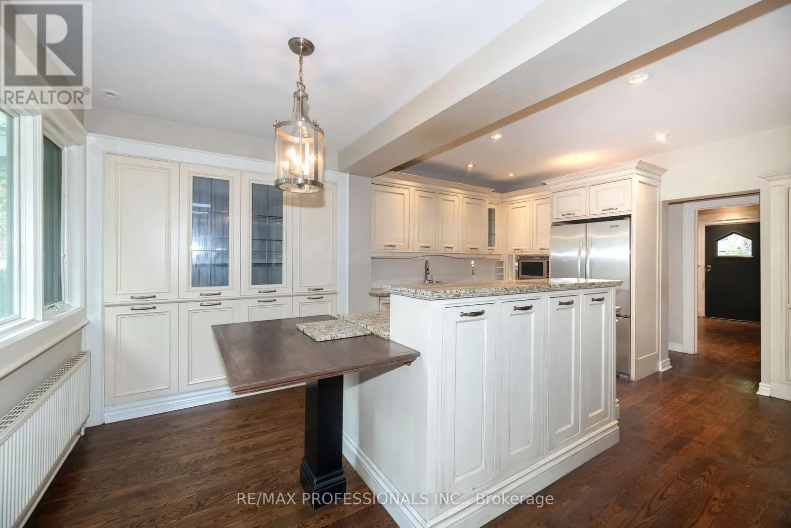 61 GRENVIEW BOULEVARD N
