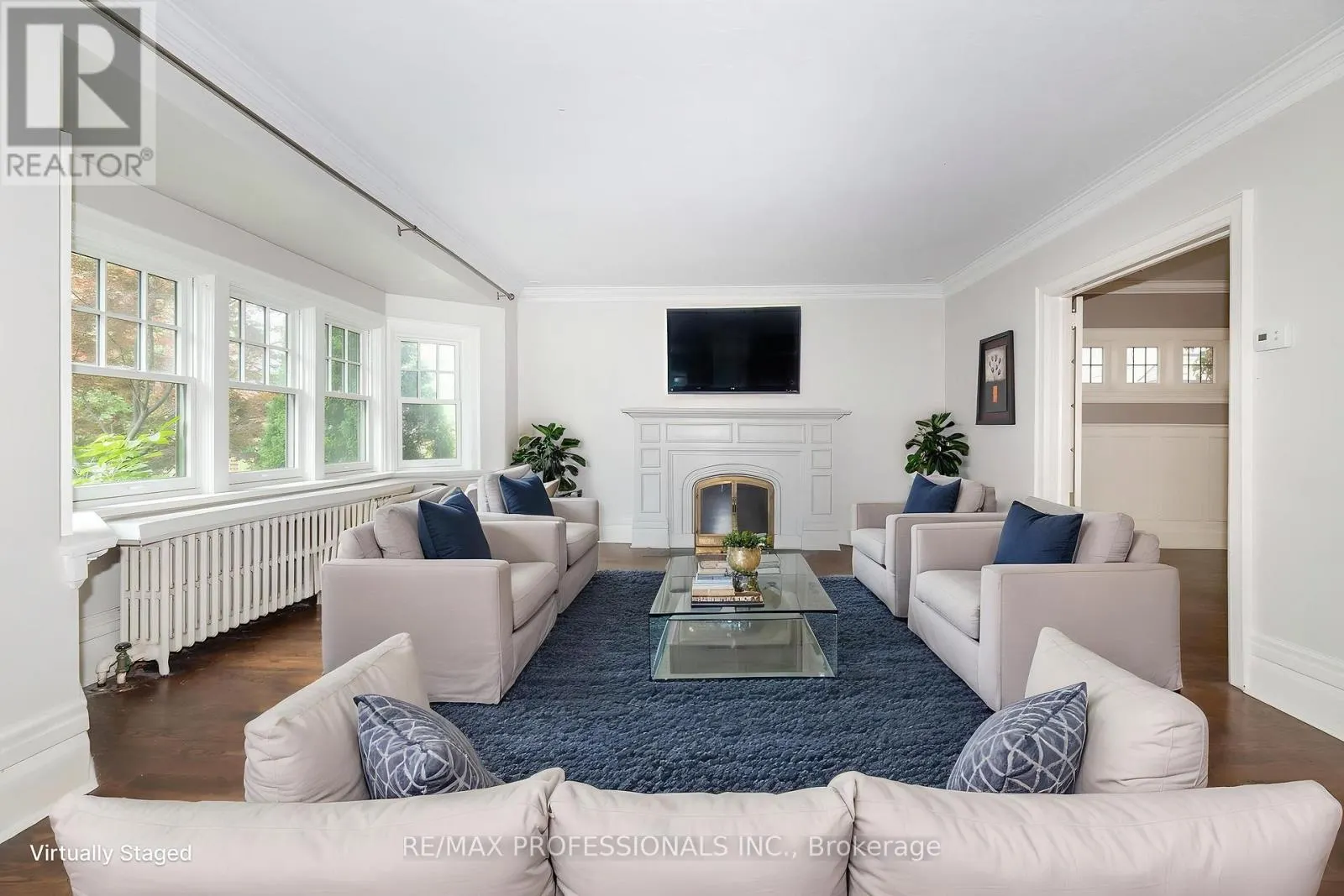 61 GRENVIEW BOULEVARD N