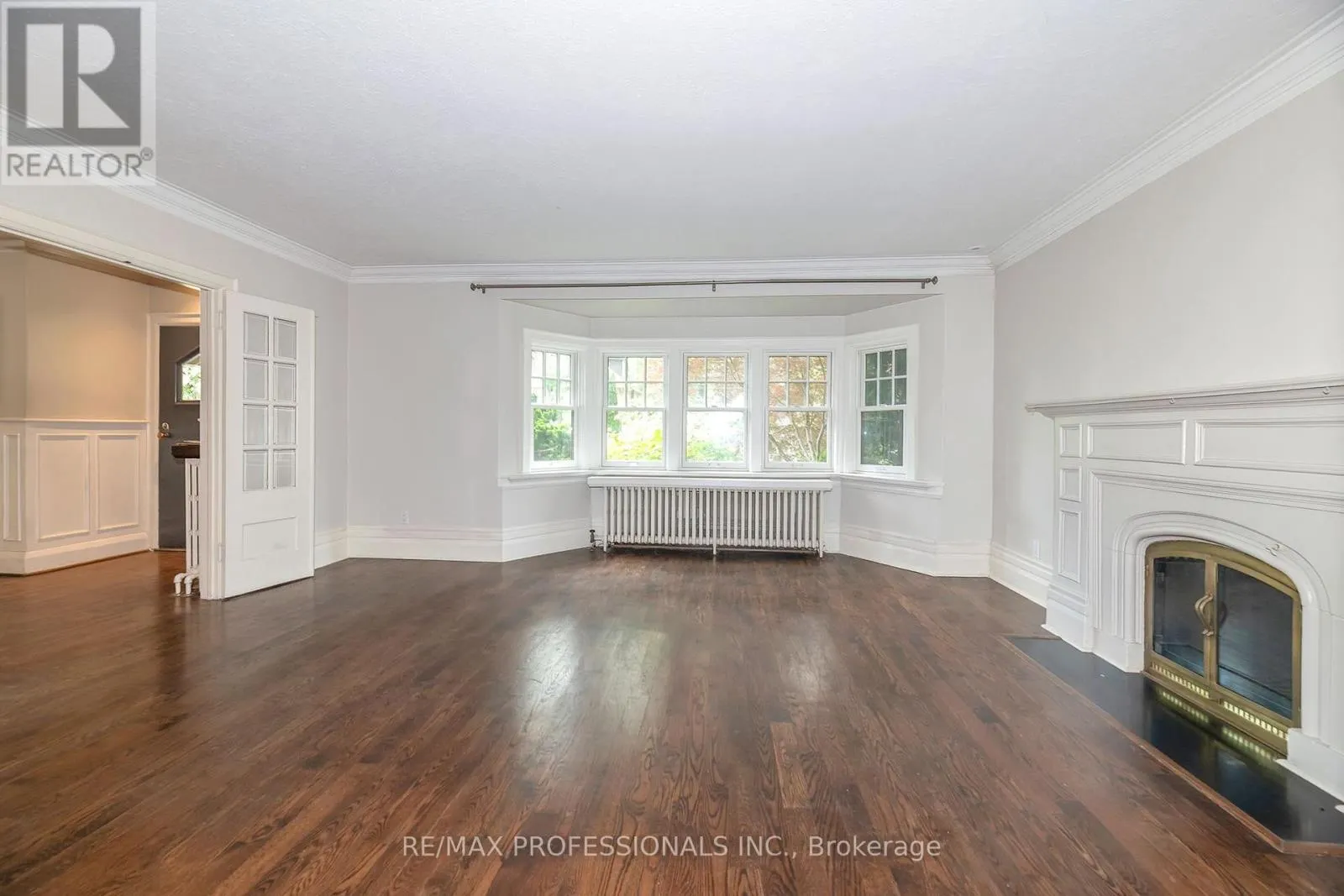 61 GRENVIEW BOULEVARD N