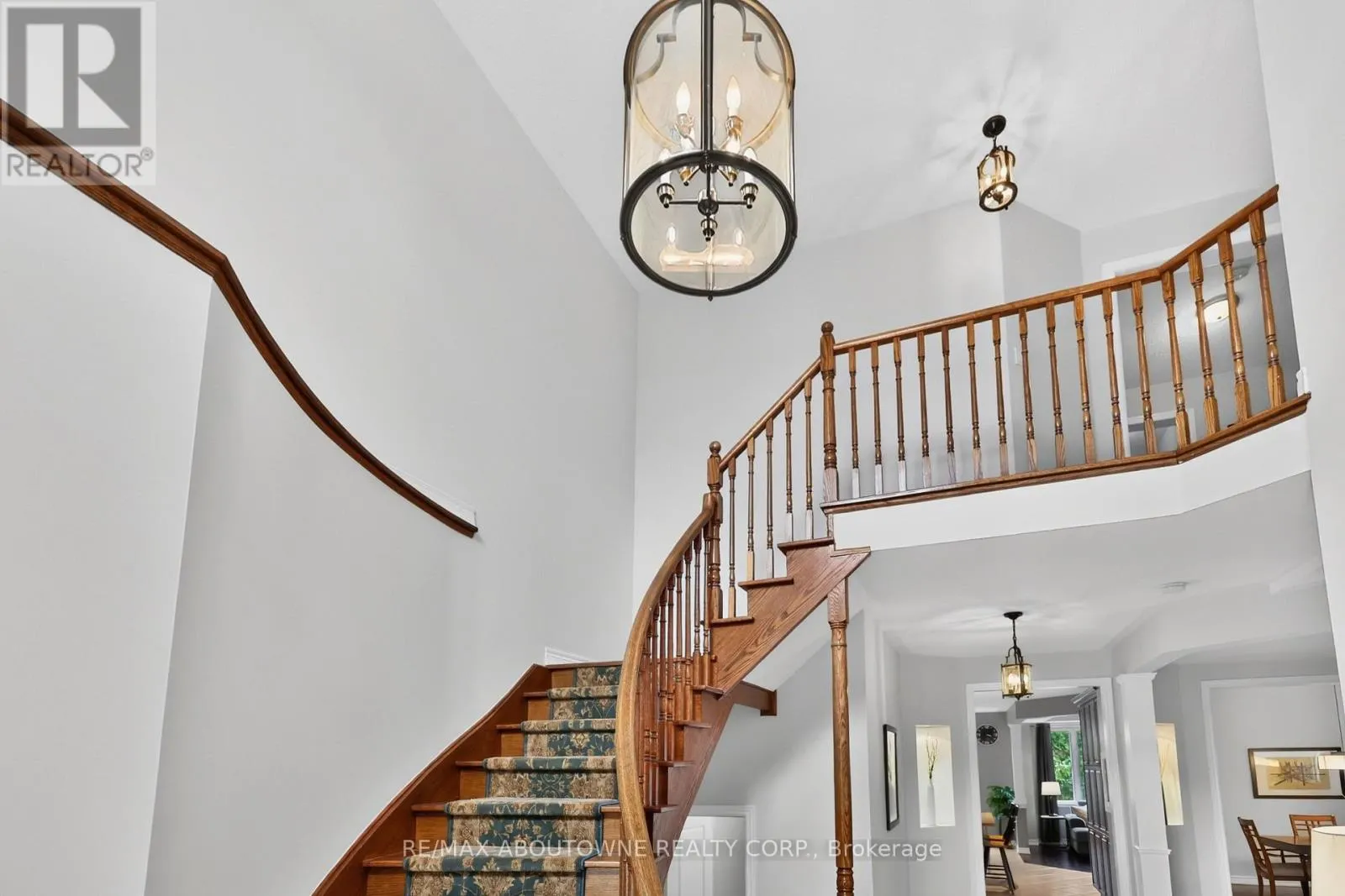 2269 WHITWORTH DRIVE