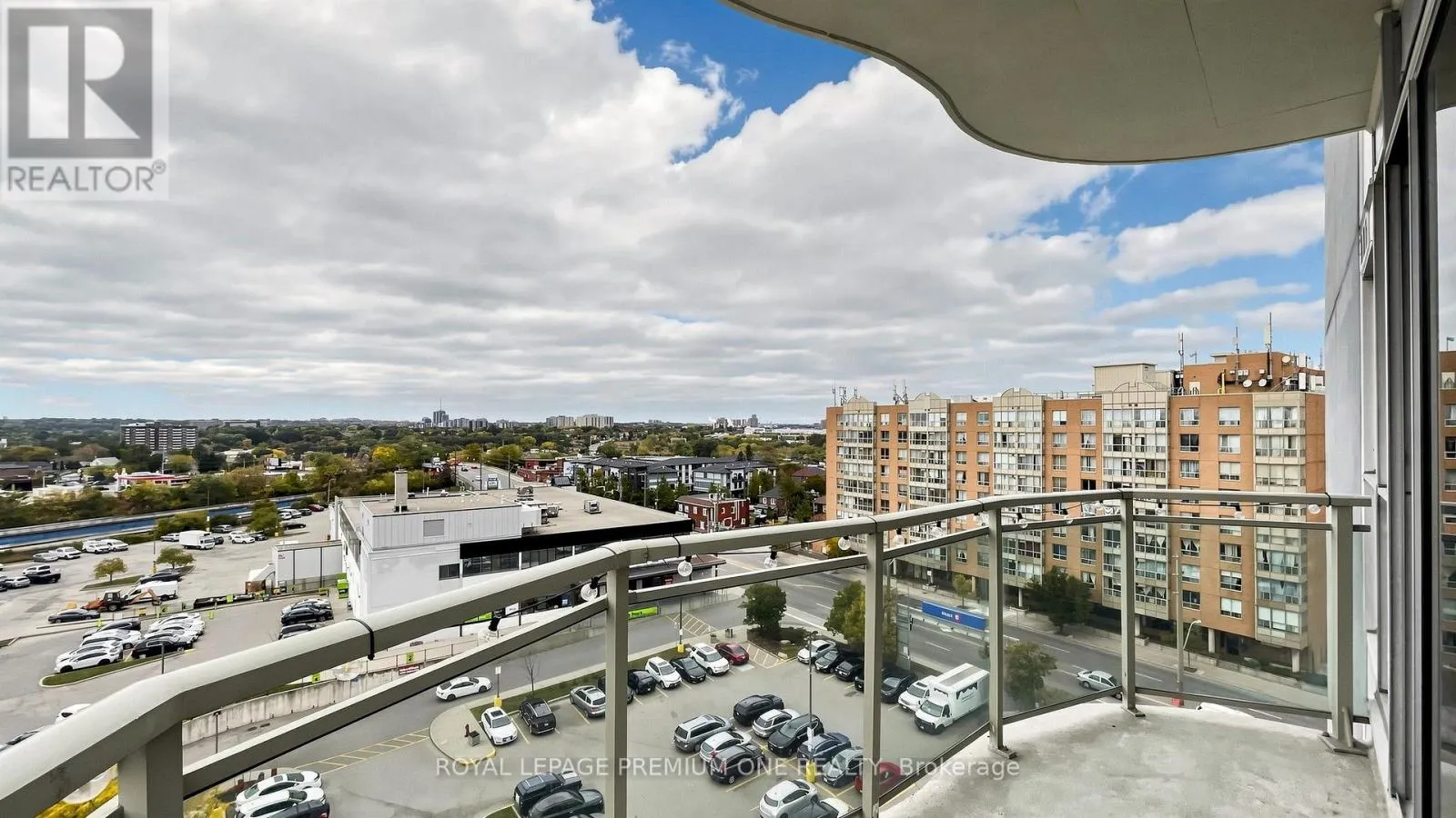 824 - 1600 KEELE STREET