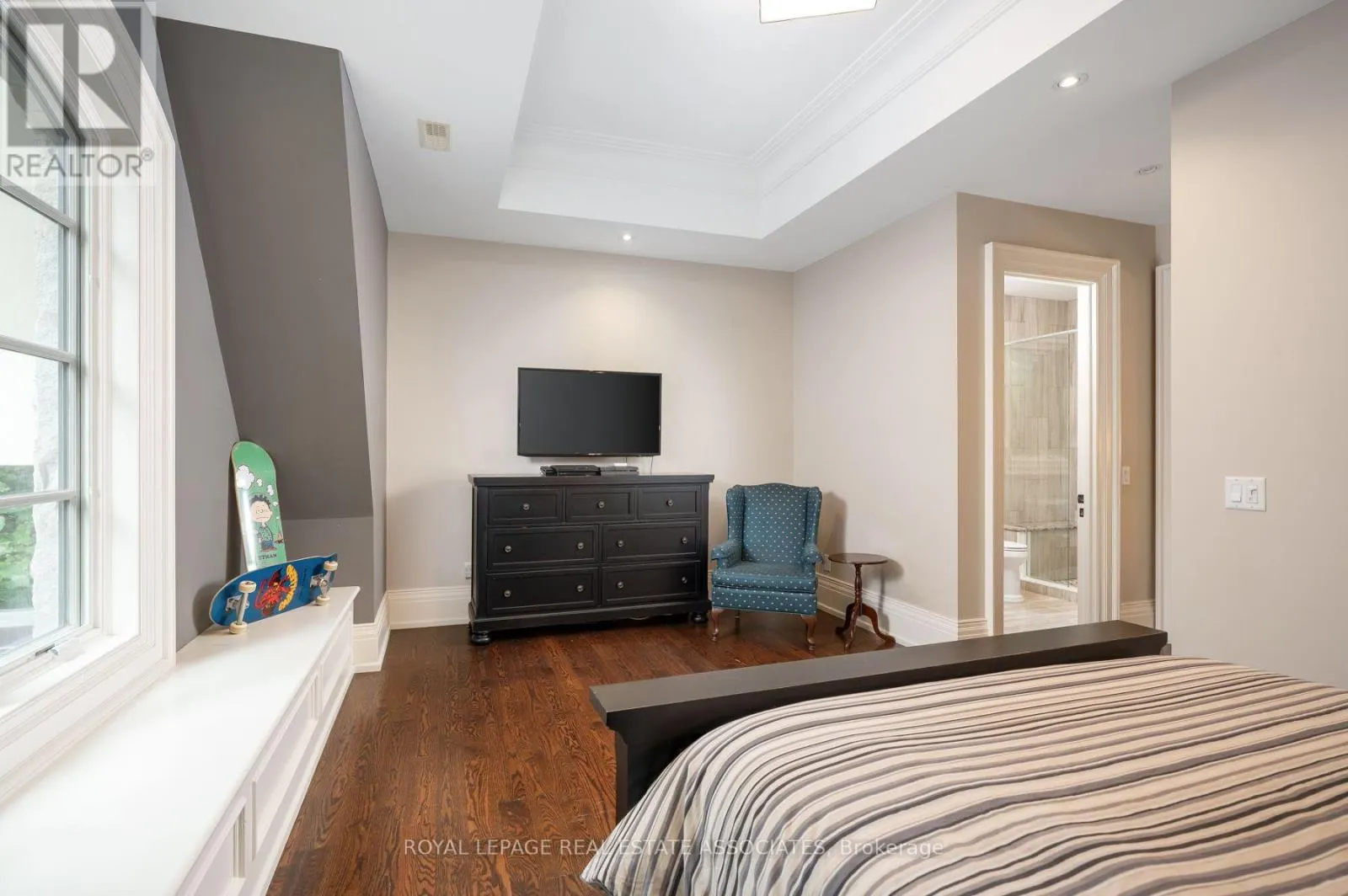 1469 CRESCENT ROAD