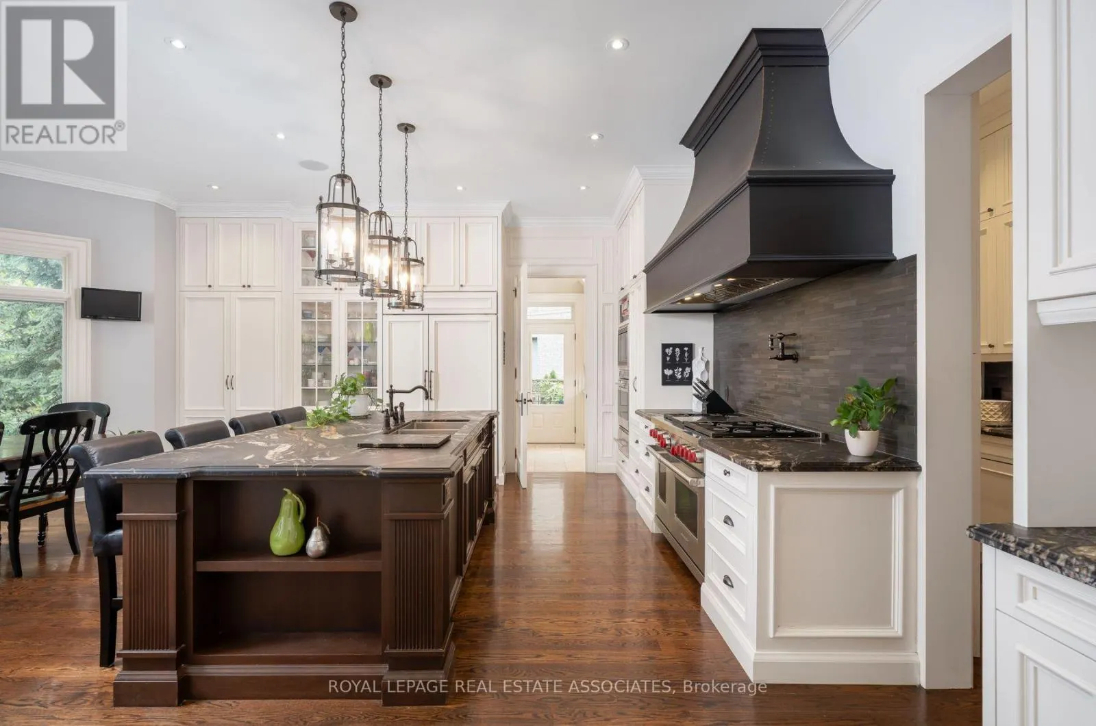 1469 CRESCENT ROAD
