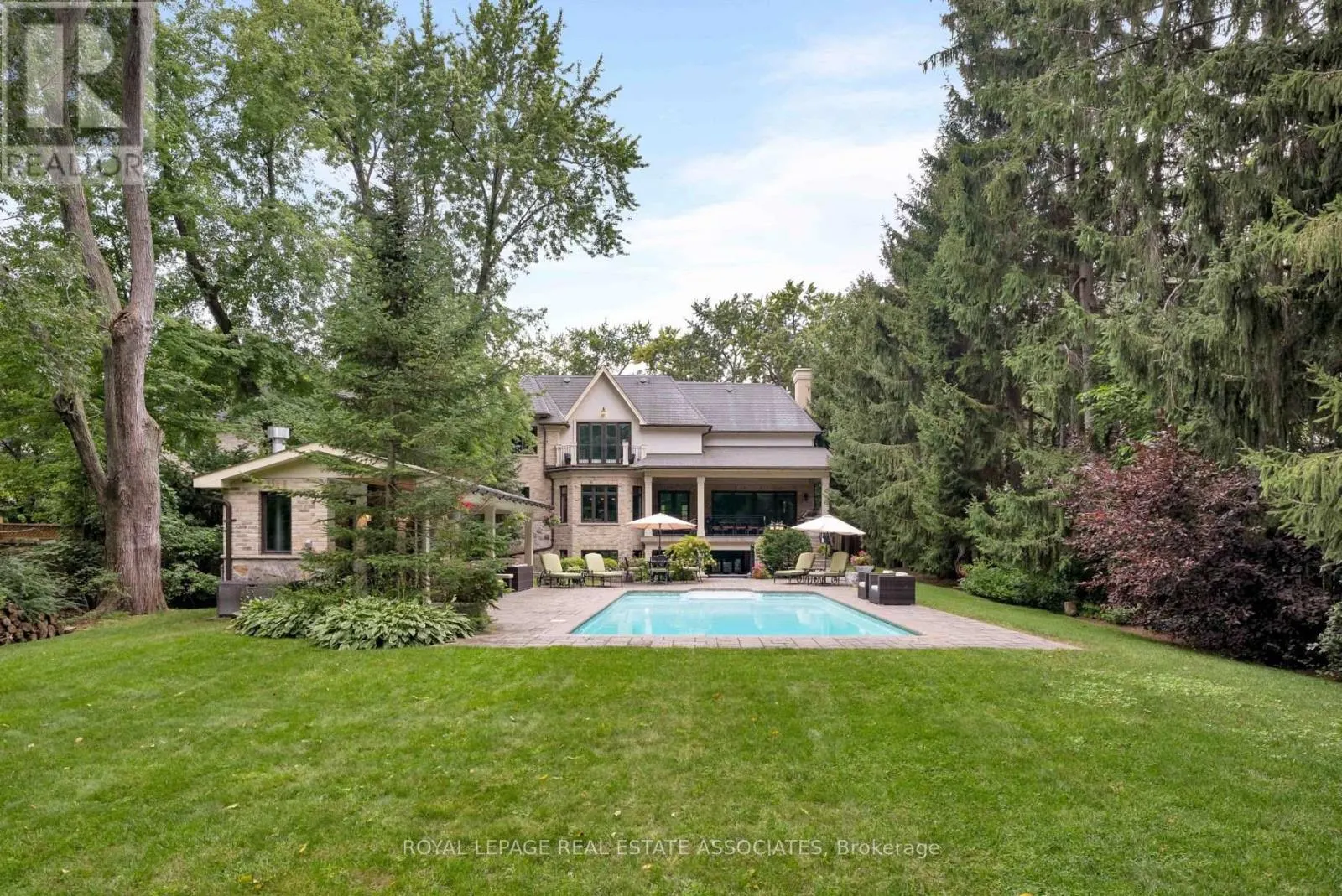 1469 CRESCENT ROAD