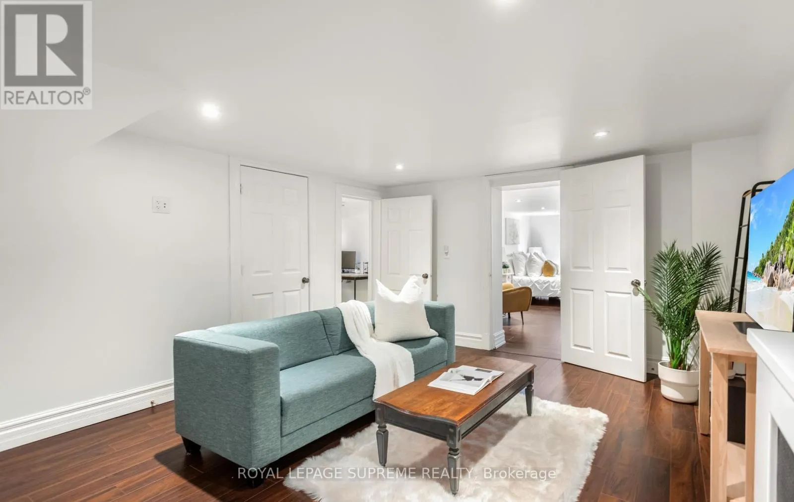 54 EAST DRIVE