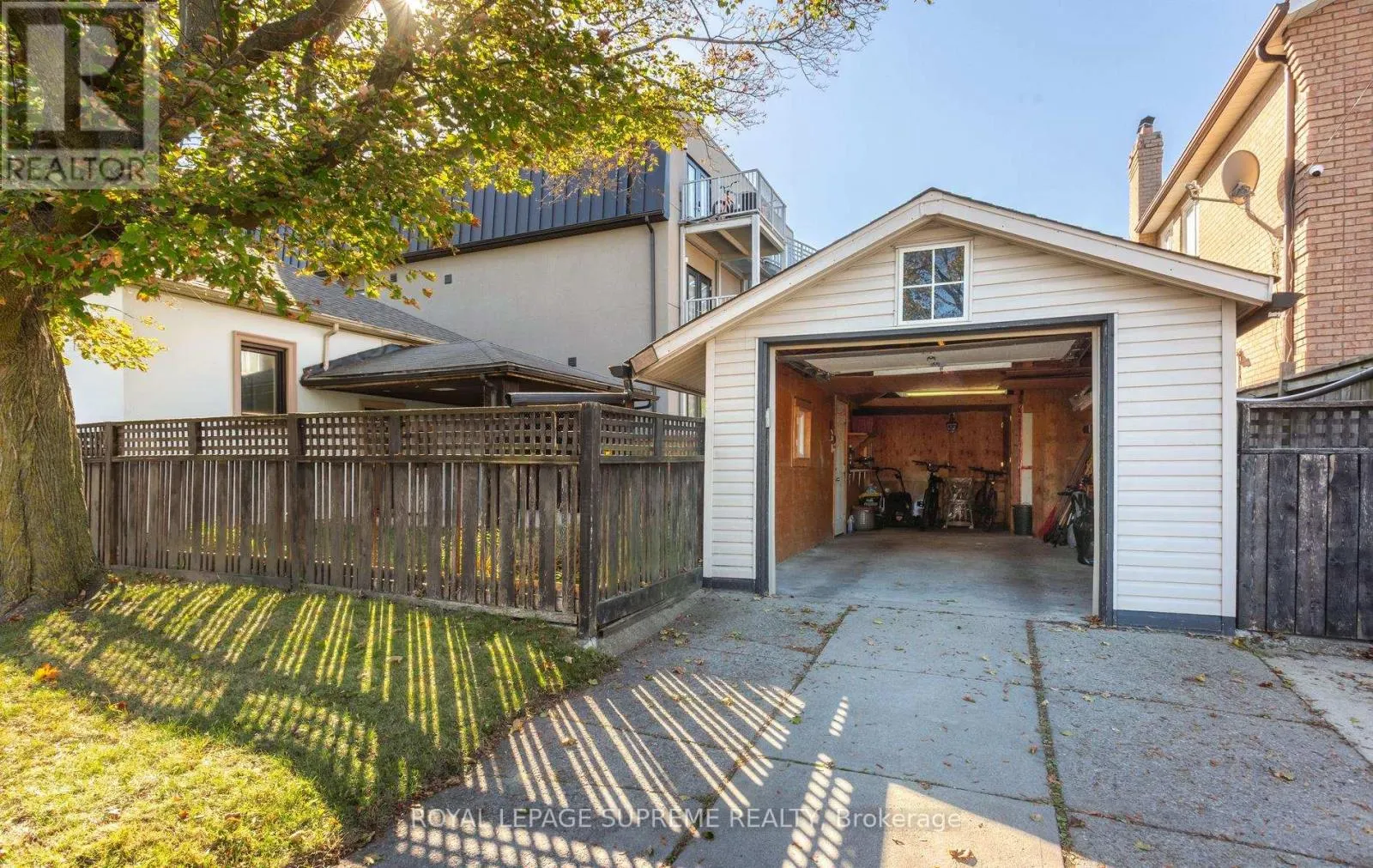 54 EAST DRIVE