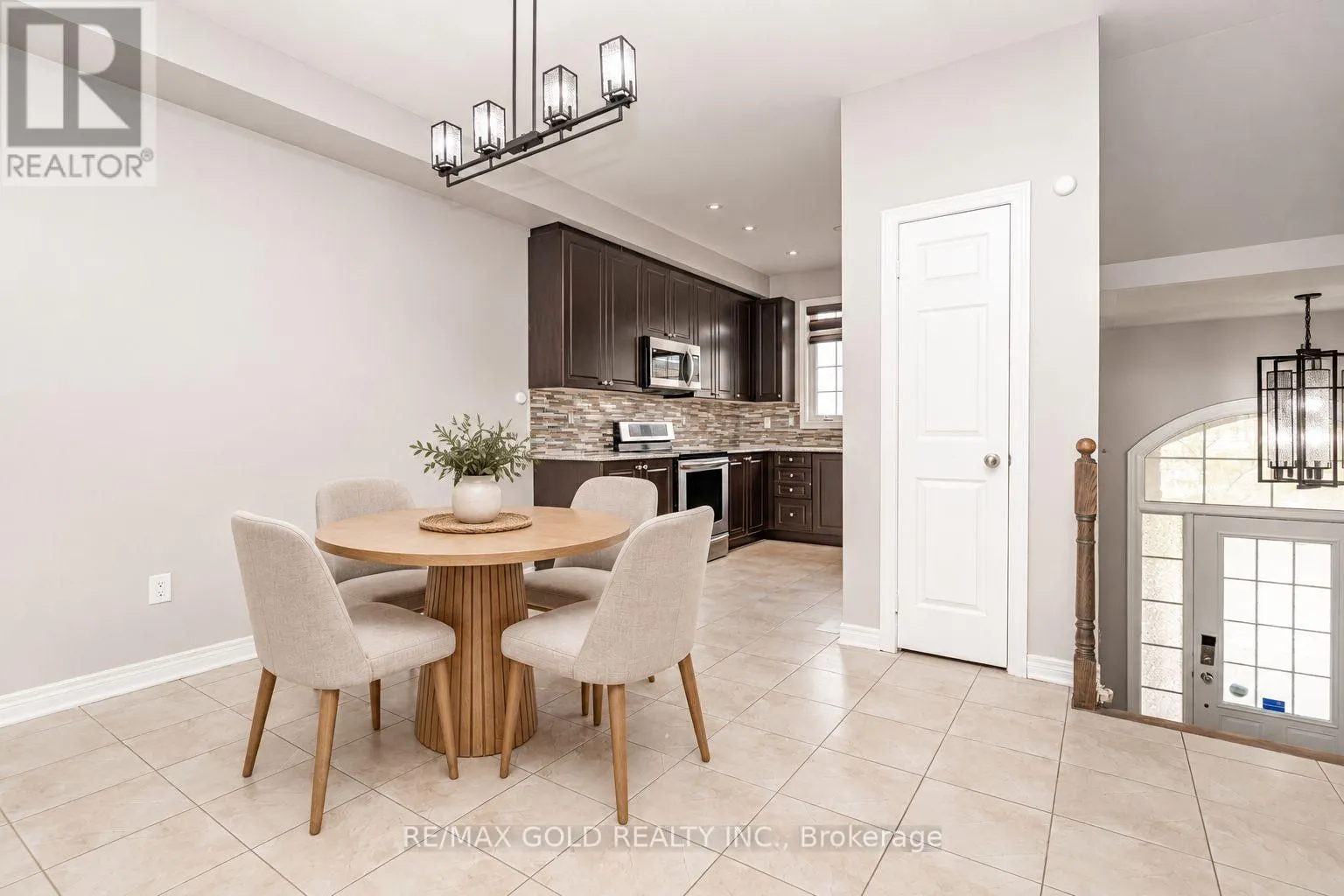 32 ROCKMAN CRESCENT