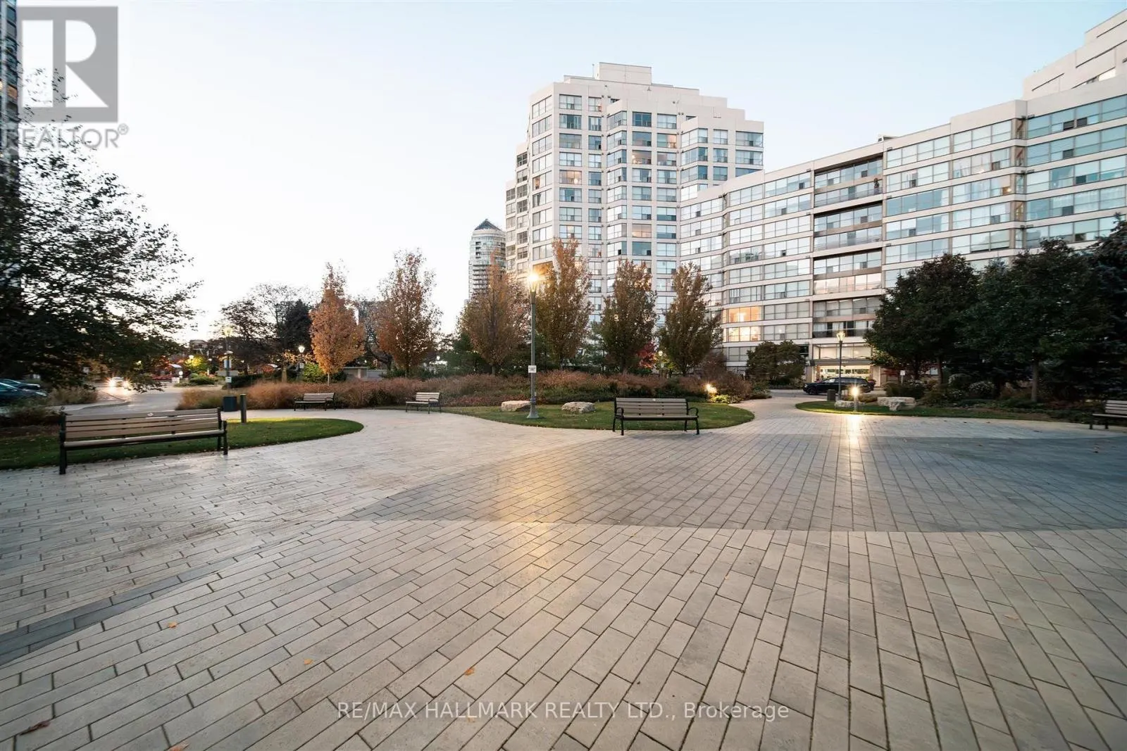 707 - 2267 LAKESHORE BOULEVARD W