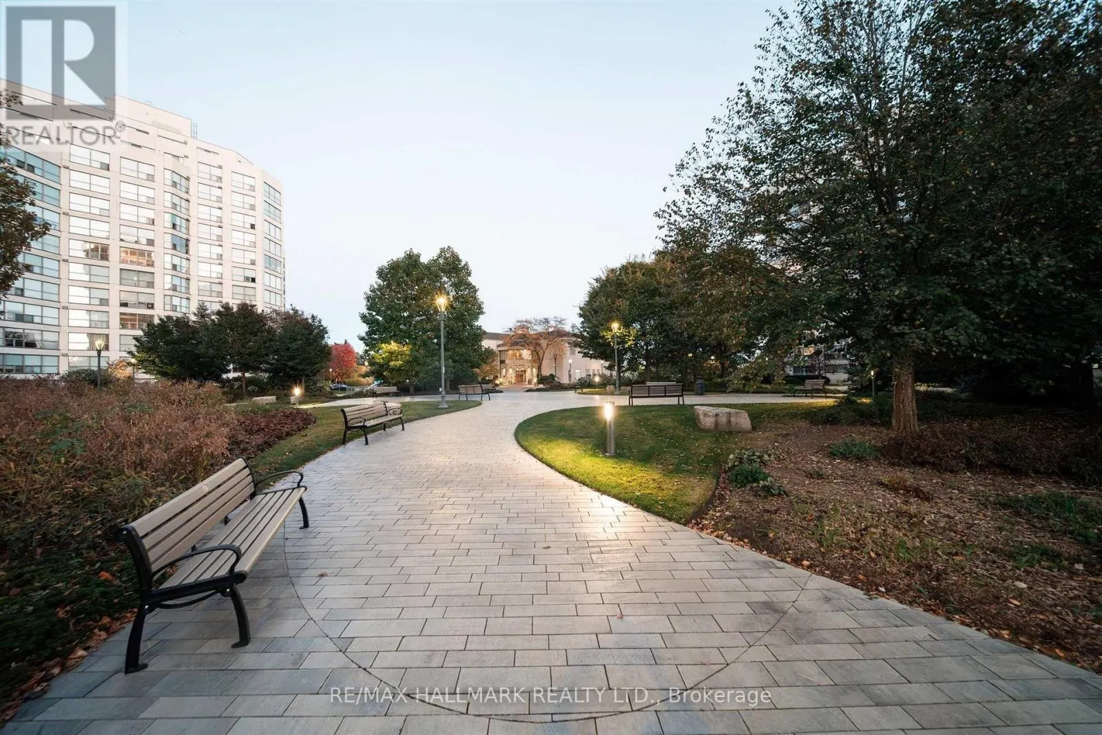 707 - 2267 LAKESHORE BOULEVARD W