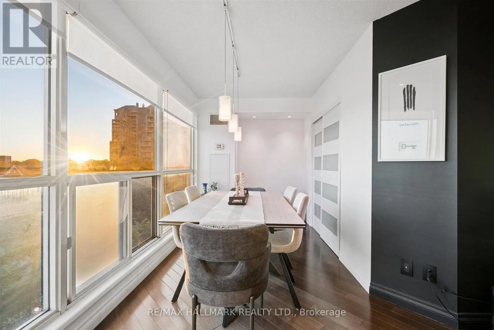 707 - 2267 LAKESHORE BOULEVARD W