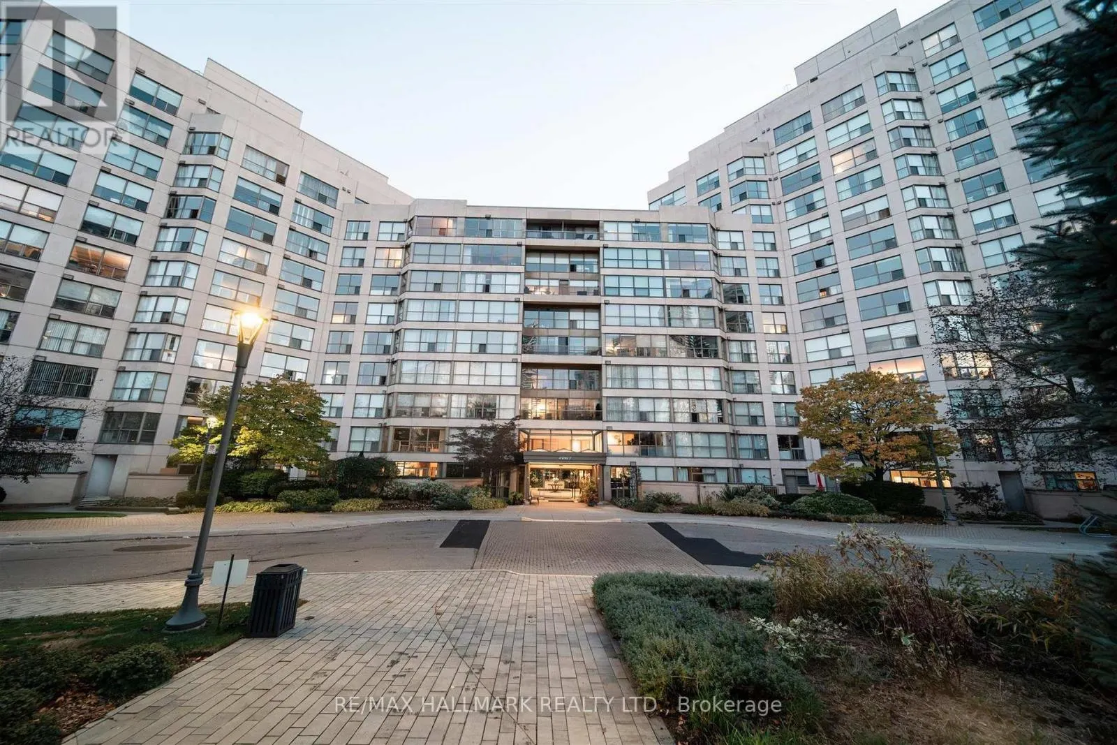 707 - 2267 LAKESHORE BOULEVARD W