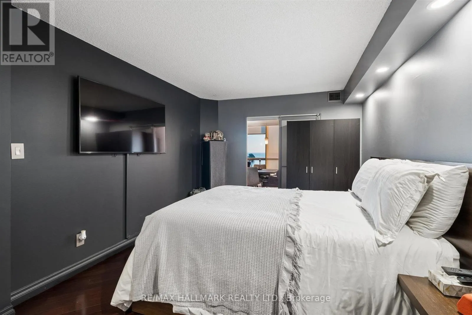 707 - 2267 LAKESHORE BOULEVARD W