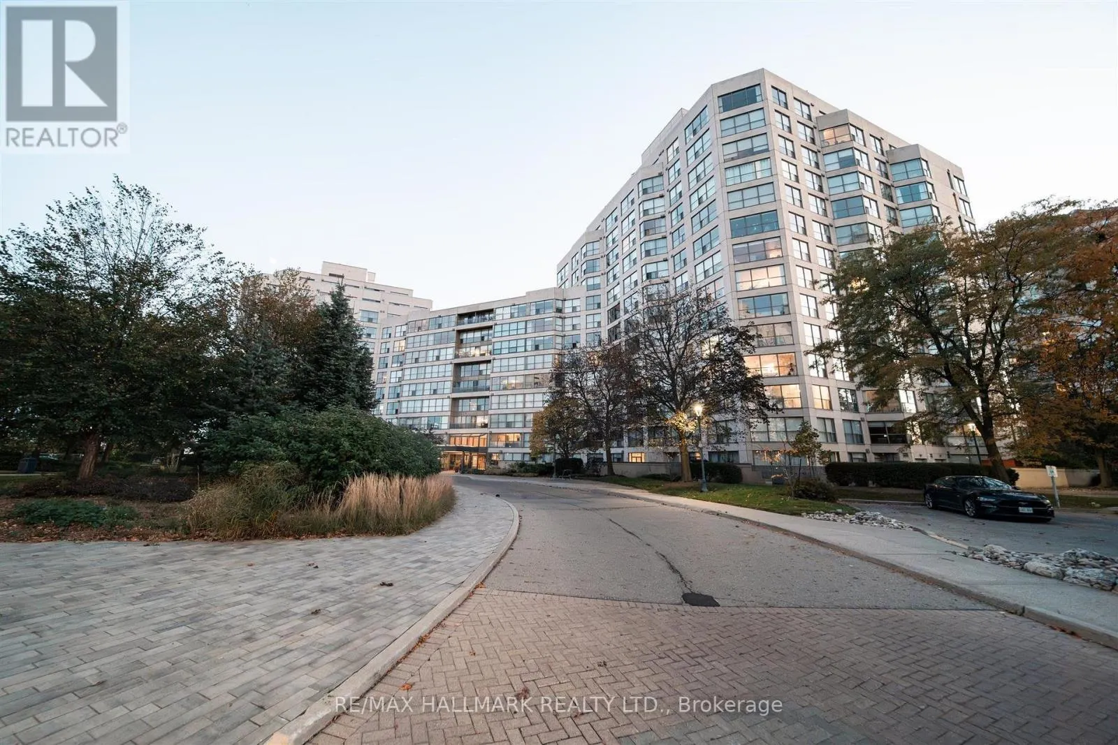 707 - 2267 LAKESHORE BOULEVARD W