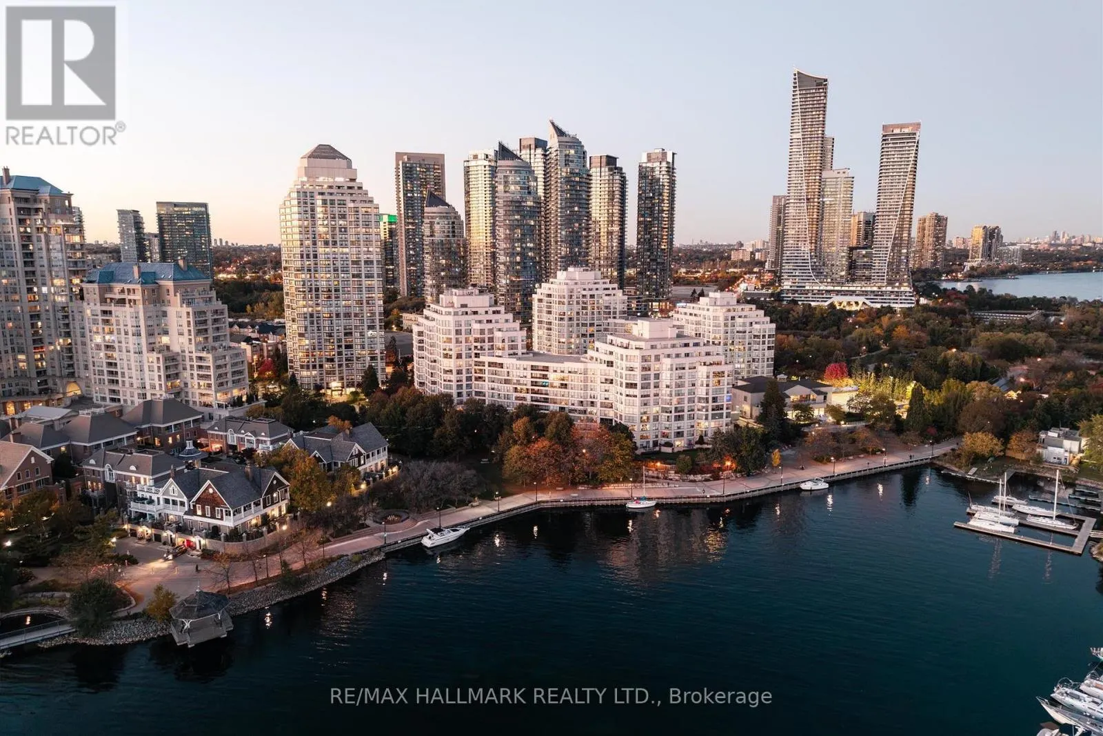 707 - 2267 LAKESHORE BOULEVARD W