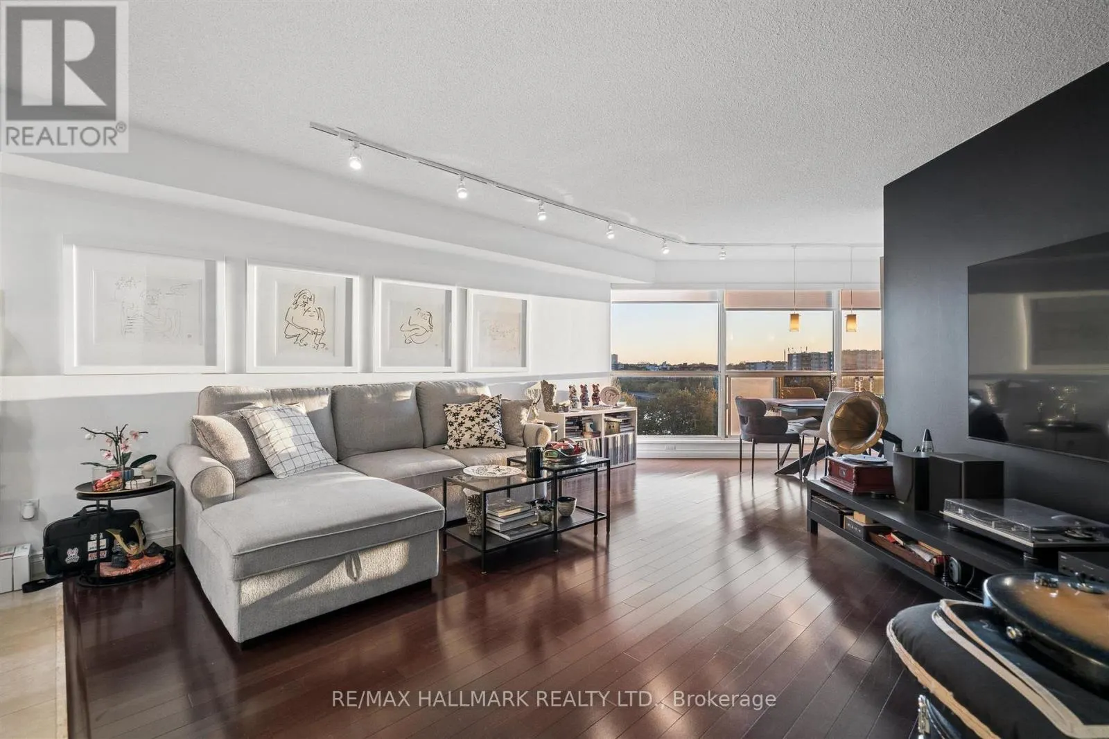 707 - 2267 LAKESHORE BOULEVARD W